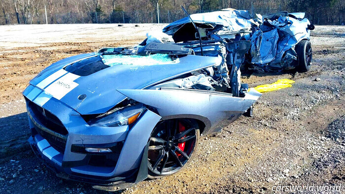 Кому-то действительно показалось, что этот Shelby GT500 стоило купить | Carscoops